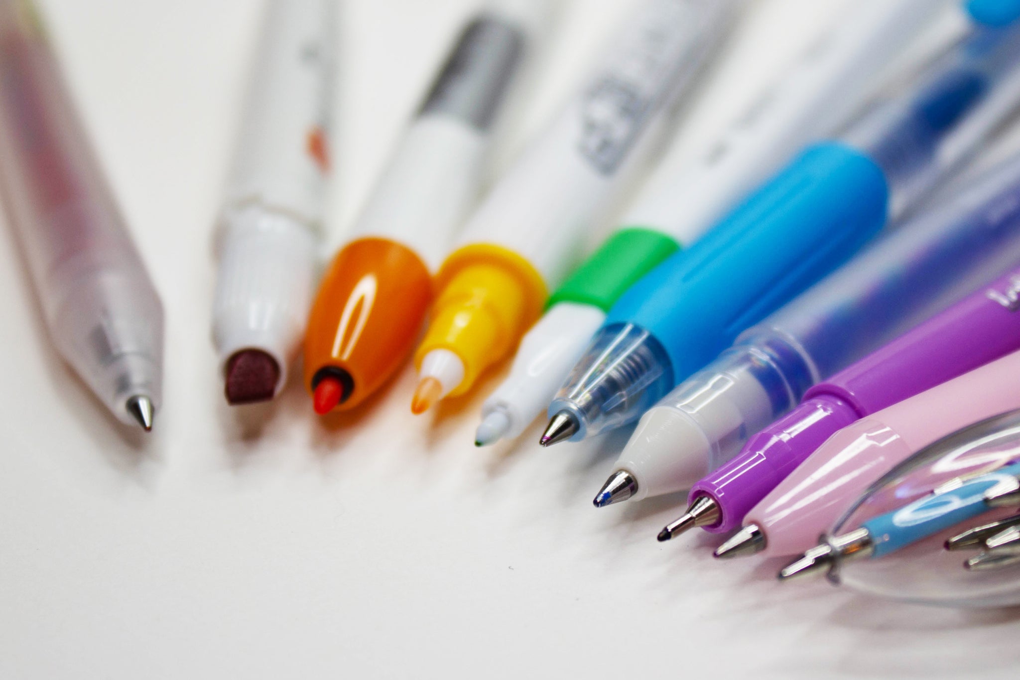 Gel Pens, 2 pack, 6 Colors. Rainbow Colors. BRAND NEW 0.5MM